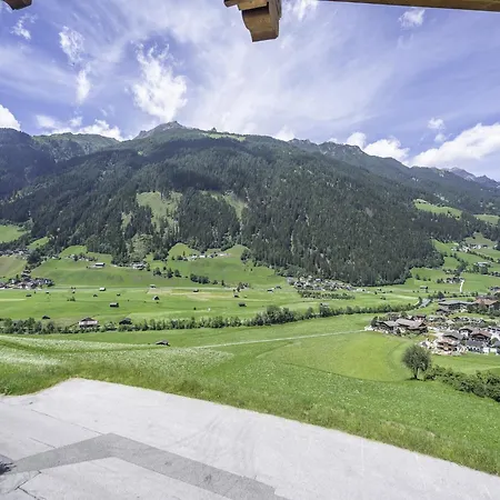 In Stubaital Near Lift, Cleaning Included Lejlighed *