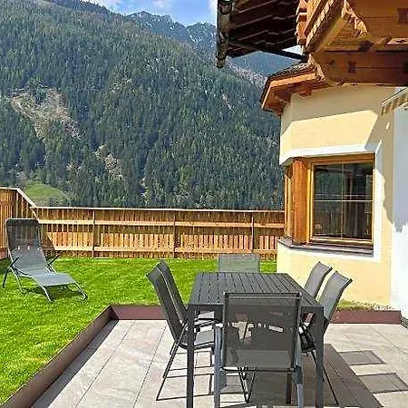 In Stubaital Near Lift, Cleaning Included شقة *
